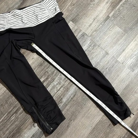 Lululemon Runday Crop Size 8 - Picture 14 of 15